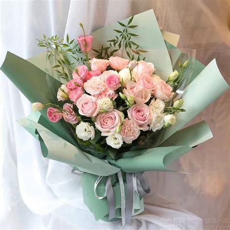 新鲜粉色玫瑰花束摄影图高清摄影大图-千库网