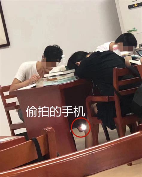 成都一名大学男生偷拍女生裙底 警方:行政拘留5日 -新闻中心-杭州网