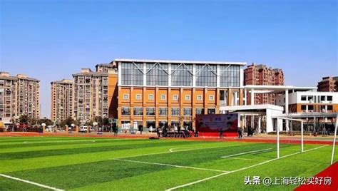 上海小学排名2022最新排名表（上海市嘉定区卢湾一中心实验小学） - 兜在学
