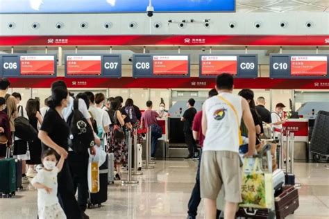 上海浦东国际机场五一假期货邮航班数量回升_凤凰网视频_凤凰网