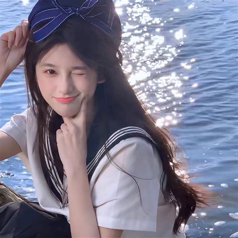 壁纸原创甜美女生头像