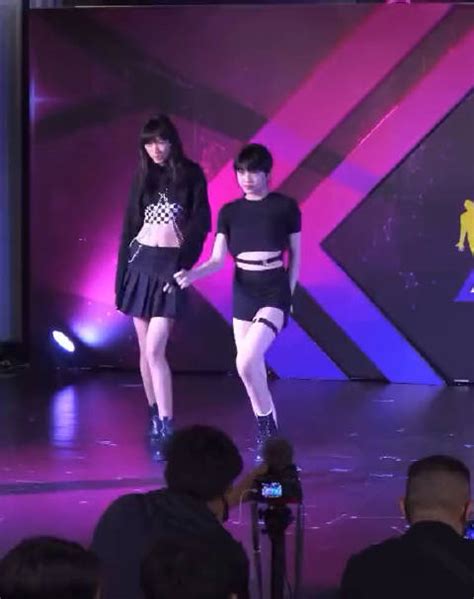 yg新女团babymonster成员chikita素人时期舞蹈视频……_新浪新闻