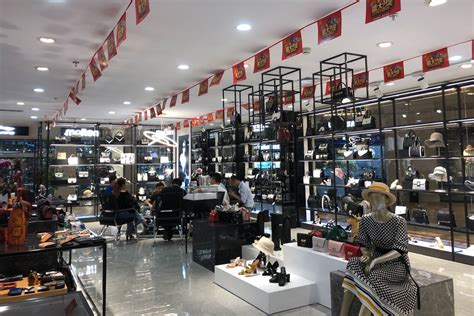 意大利著名的鞋履与皮革品牌TOD’S店铺设计集合 – 米尚丽零售设计网 MISUNLY- 美好品牌店铺空间发现者