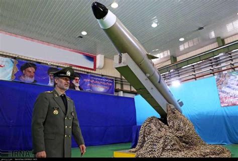 敏感时期伊朗高调公开地下导弹基地 弹道导弹连续发射装置亮相