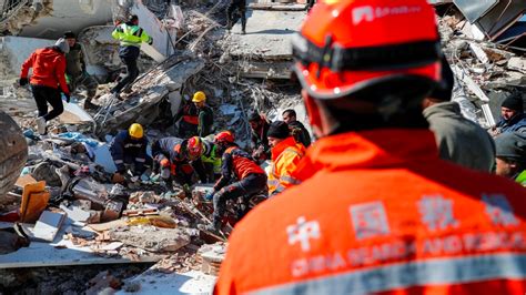 中国救援队在土耳其成功救出第四名被困者_凤凰网视频_凤凰网