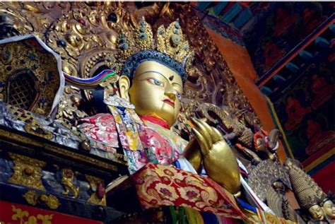 藏传佛教四大教派是哪些？西藏佛教主要教派的区别？你知道多少？|教派|藏传佛教|萨迦_新浪新闻