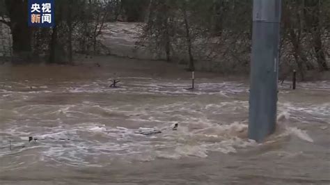 开屏新闻-美国加州遭遇冬季风暴，引发洪水致2人死亡