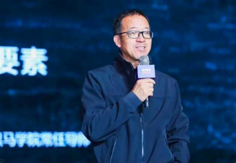 新东方创始人俞敏洪受邀出席SmartShow_电子白板-中国数字视听网