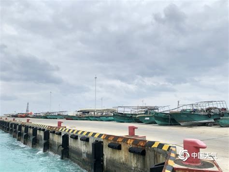 今年第17号台风来袭，海南各个港口的渔船已提前回港避风-高清图集-中国天气网海南站