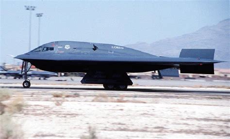 Une mise à jours a rendu le bombardier nucléaire B-2 Spirit, invulnérable au système de défense ...