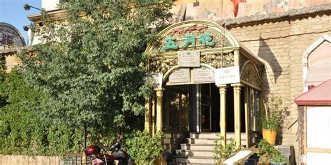 200余种特色美食，乌鲁木齐网红餐厅，简直是新疆美食博物馆