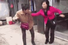 打人表情包图片