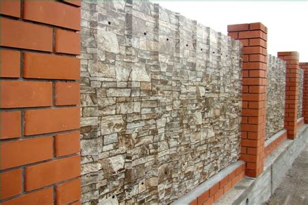 砌砖墙的瓦工高清图片下载-正版图片503147348-摄图网