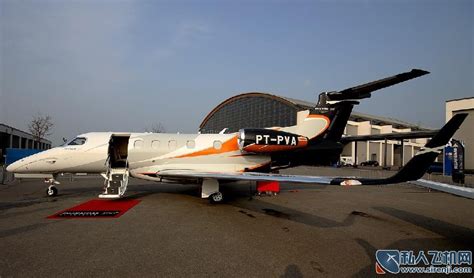 内蒙古监管局对鄂尔多斯通航飞鸿300机型开展驾驶舱航线监察