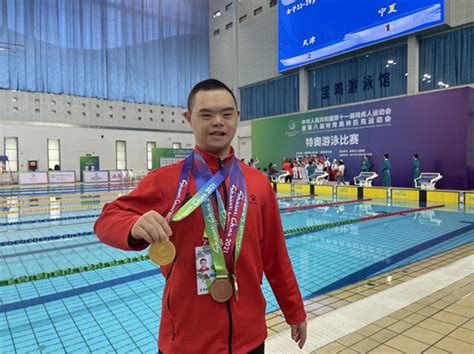 全省中学生游泳比赛在荆州新体育中心拉开帷幕-新闻中心-荆州新闻网