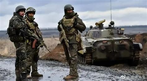 欧盟主席泄露天机：乌军阵亡10万，俄30万新军已就位，今冬将决战