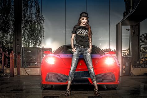 香车美女图片