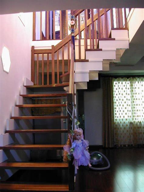 定 制家用实木楼梯扶手 复式实木楼梯踏步直爬梯窄架实木楼梯立柱-阿里巴巴