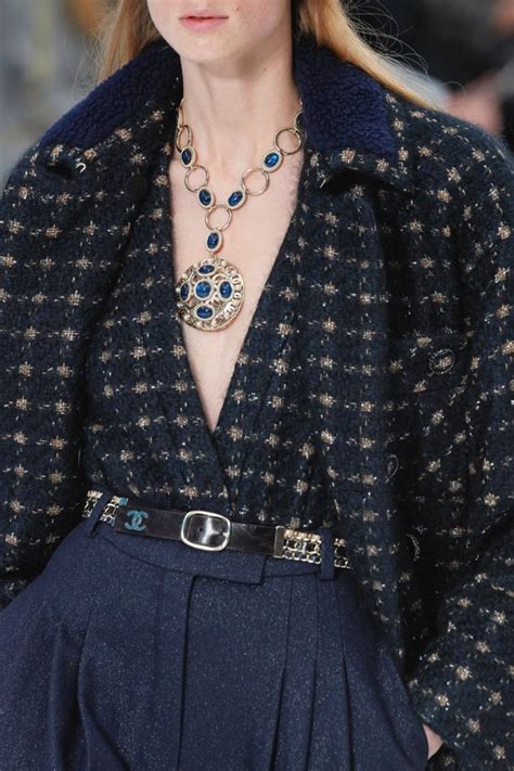 香奈儿 Chanel 2019/20秋冬高级成衣秀(细节) - Paris Fall 2019 - 天天时装-口袋里的时尚指南