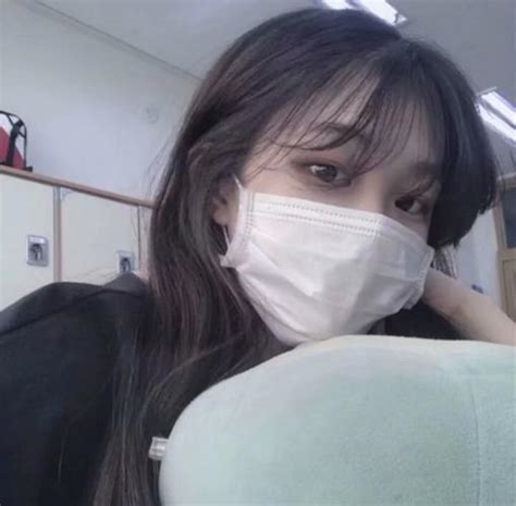 甜美女生单人头像图片