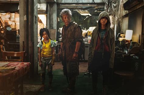 《釜山行2：半岛》IMAX海报 幸存者持枪准备战斗- 电影资讯_赢家娱乐