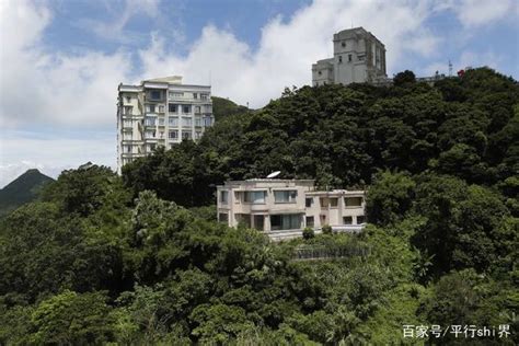 住宅公寓图片-香港市中心的住宅公寓素材-高清图片-摄影照片-寻图免费打包下载