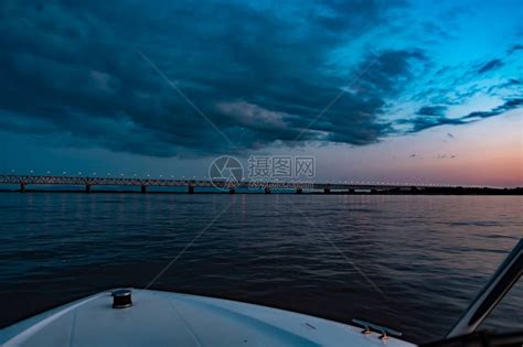 日落时在阿穆尔河上桥俄罗斯高清图片下载-正版图片506161123-摄图网