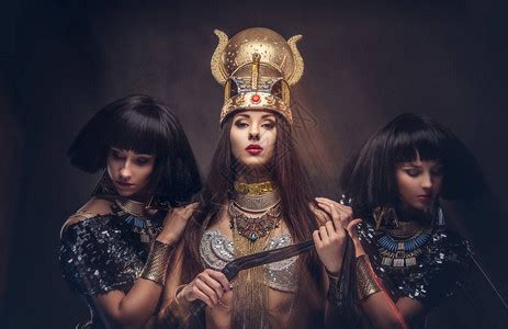 埃及美女化身的年轻模特高清图片下载-正版图片503067705-摄图网