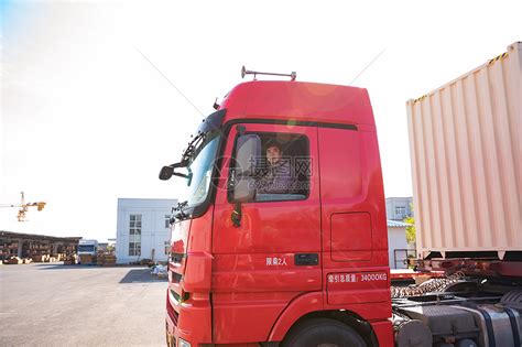 司机驾驶货车高清图片下载-正版图片501544468-摄图网