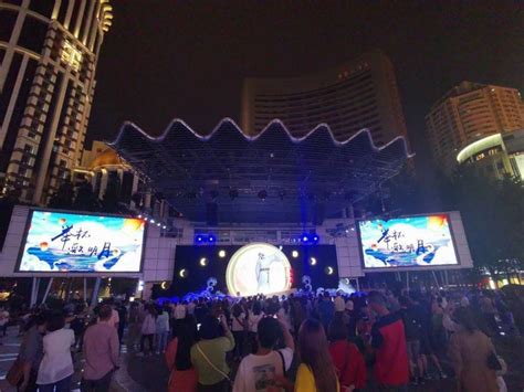 上海南京路世纪广场改造方案已确定：未来将变身一枚“闪亮的贝壳”_社会热点_社会频道_云南网
