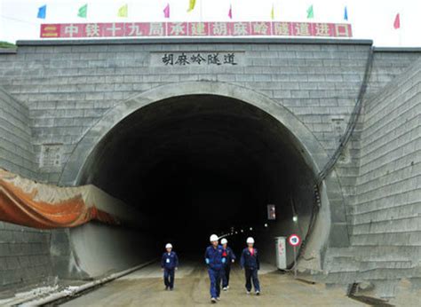 中国最难修的10座隧道，难度超乎你想象！_施工