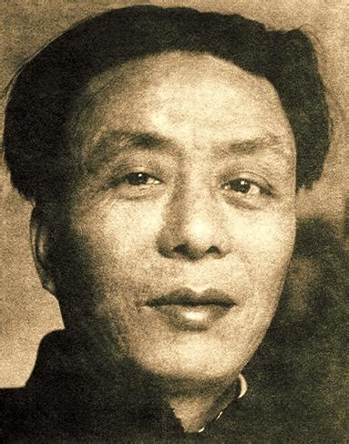 纪念艾青诞辰110周年 重新认识艾青 是诗人也是画家