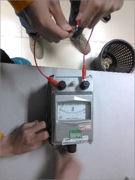 测量电机绝缘电阻时如何正确使用兆欧表
