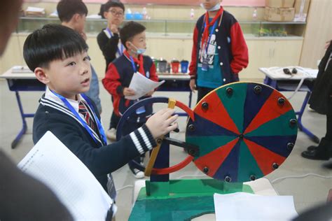 “体验·创新·成长” 青少年科技创新大赛展奇思妙想-温岭新闻网