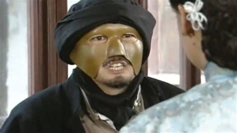 《梅花三弄之鬼丈夫》第19集 02：映雪对起轩十分生气，打落了他的面具