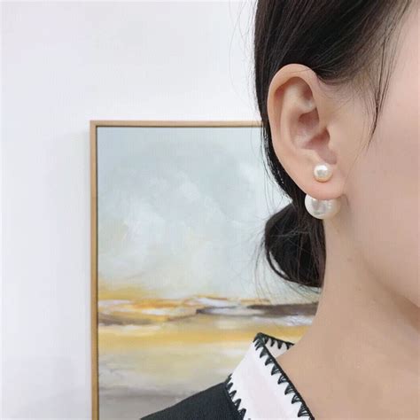 甜美女生耳钉头像图片