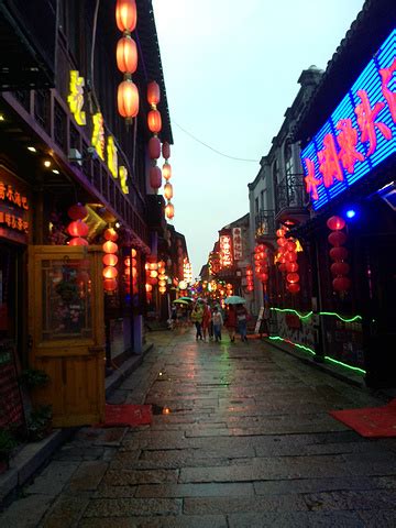 杭州吃货最爱打卡的一条街，一周七天，五天都想待在这，太好吃了 - 知乎