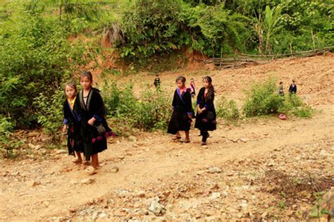 图片故事：“蜀道难”，细数山区孩子走过的艰辛上学路
