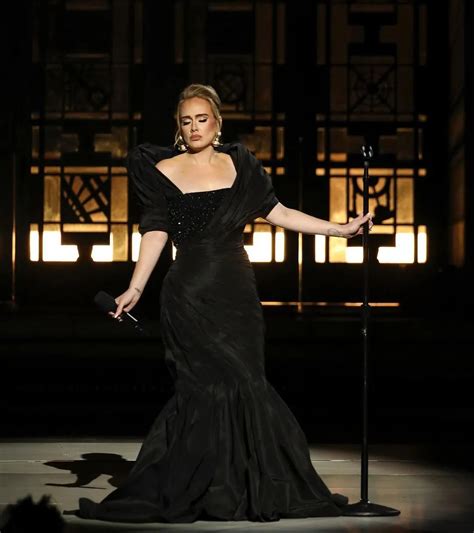 英国天后阿黛尔Adele 发行新专辑《30》,获得乐评高分|30|专辑|阿黛尔_新浪新闻