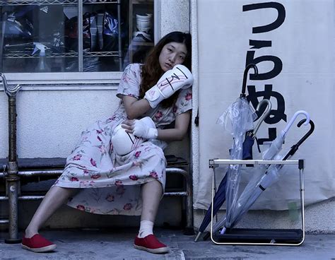 【东京电影节】主竞赛《喜剧 爱妻物语》：创作者的婚姻困境|界面新闻 · 娱乐
