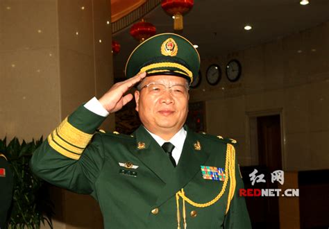 武警湖南省总队政委贾龙武晋升少将 - 湖南频道