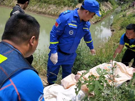 男童掉下水道父亲施救双双溺亡，2022北京国际生命健康博览会：切记注意人身安全 - 知乎