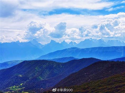 芒康位于西藏东南部横断山脉，昌都地区最东部