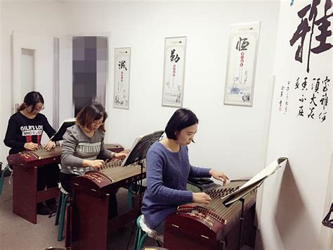 古筝培训班分析古筝演奏的“左手技法”_北京汉翔书法教育机构