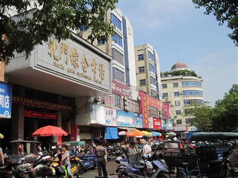 田鸡当宠物养，水果用超长汽车摆卖，贵港有个“宝藏”市场-贵港旅游攻略-游记-去哪儿攻略