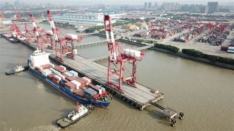 江苏海事局 图片新闻 强势开局 江阴港1月份外贸货物吞吐量同比增长30%