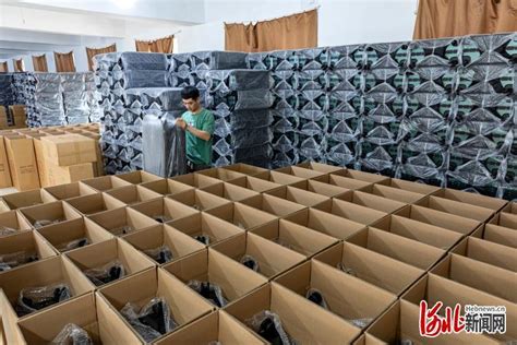 河北白沟：箱包产业提档升级 抢滩国际市场_凤凰网视频_凤凰网