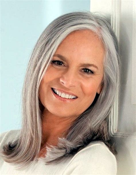 40 Simple and Beautiful Hairstyles for Older Women – Buzz16
