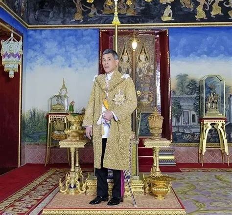 泰国王冠从欧洲引进，能佩戴它的除了两位王姐和王太后，还有一人_王室