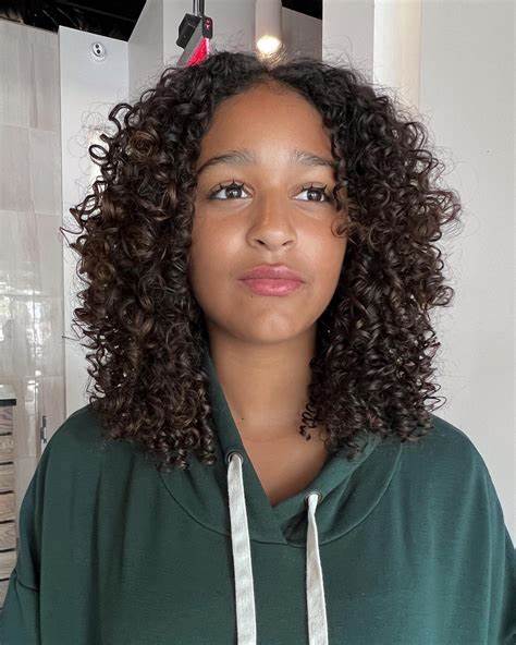 35 Rezo Cut Hairstyle Ideas for Your Curly Hair - Hood MWR